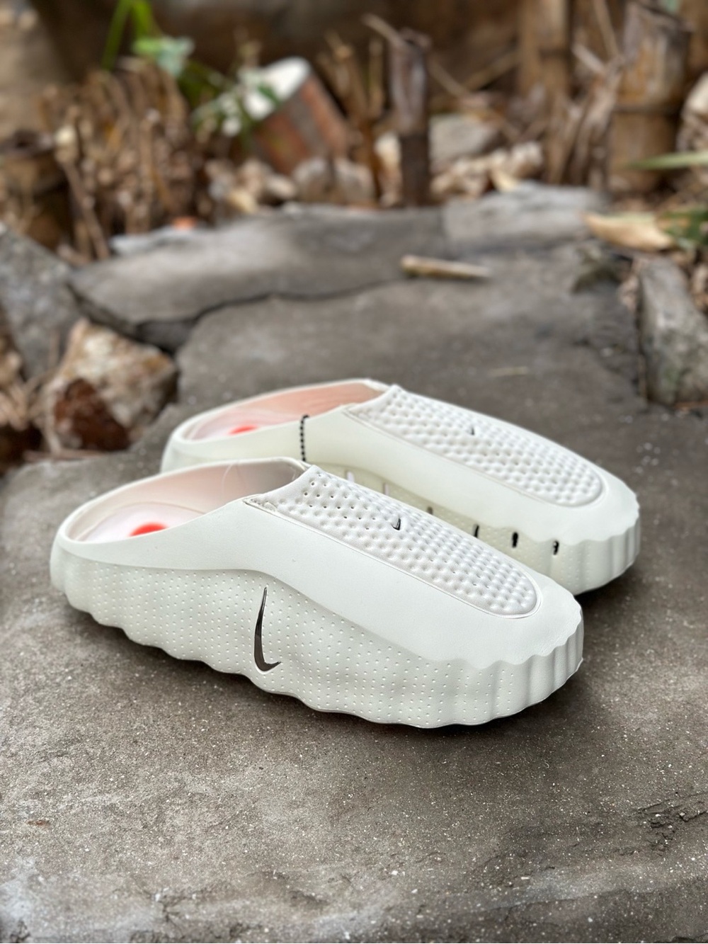 Nike Menโs Slip-On Clog in Off-White with Black Swoosh (box not included)